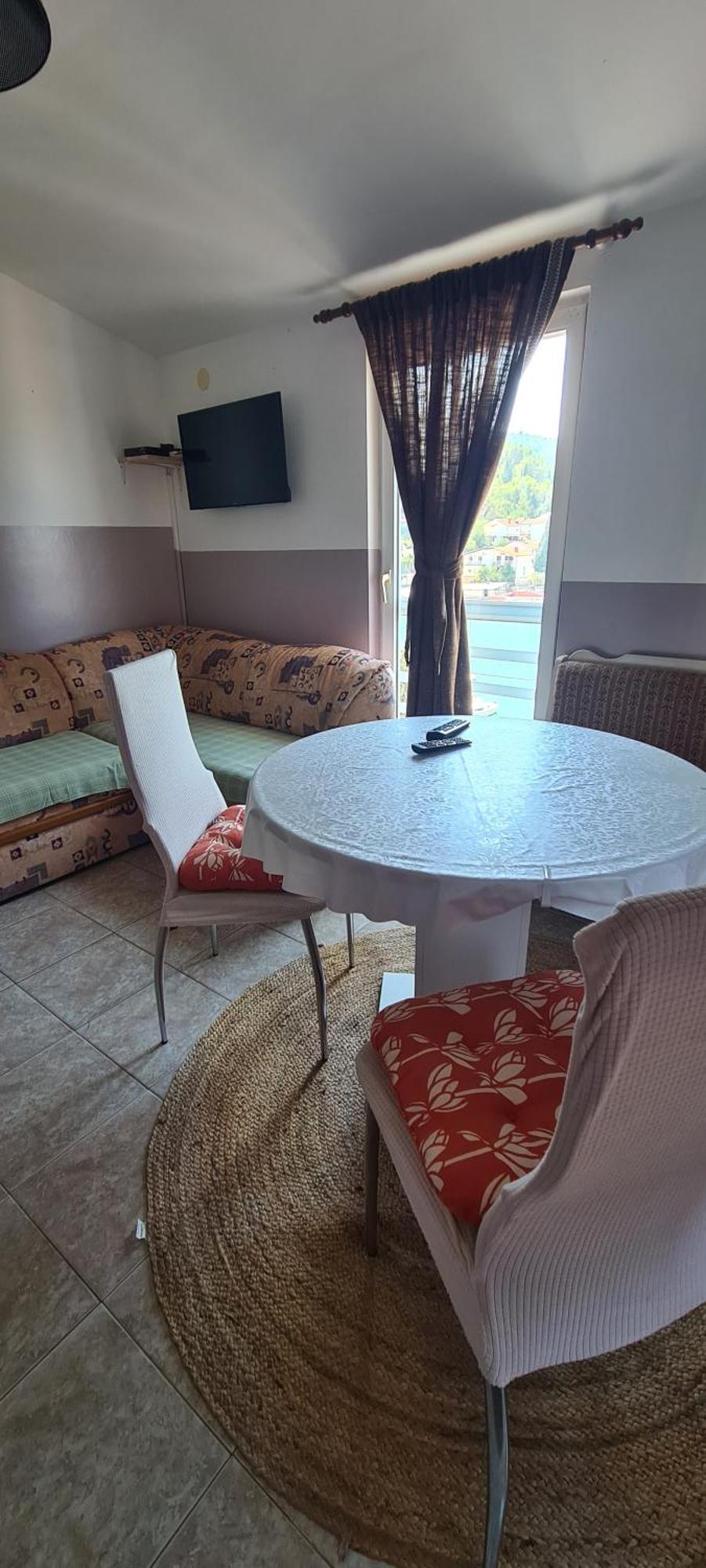 Apartments Laura Блаце Экстерьер фото