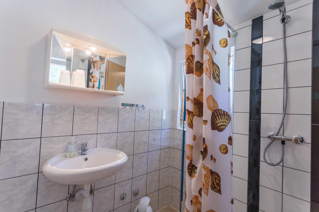 Apartments Laura Блаце Экстерьер фото